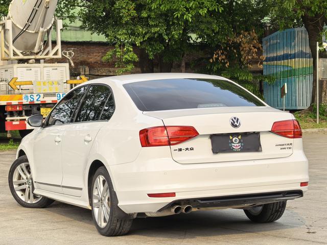 Volkswagen Sagitar - фото 4