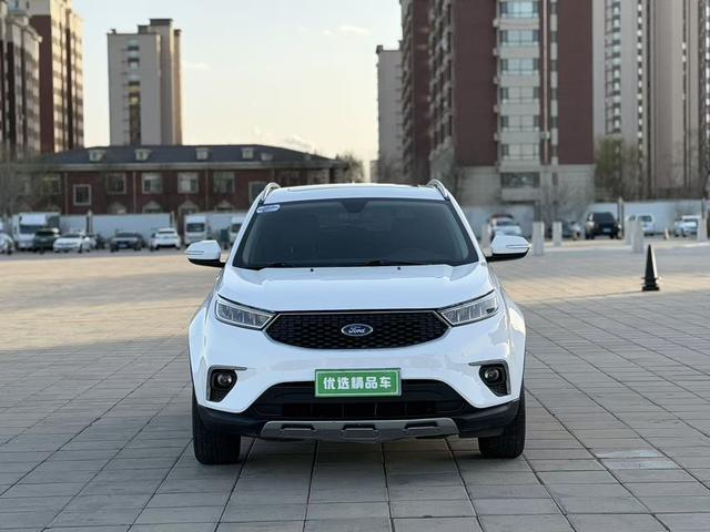 Ford Territory - фото 1