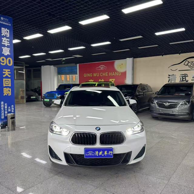 BMW X2 - фото 1