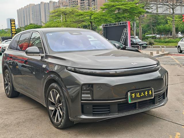 Li Auto L7 - фото 2