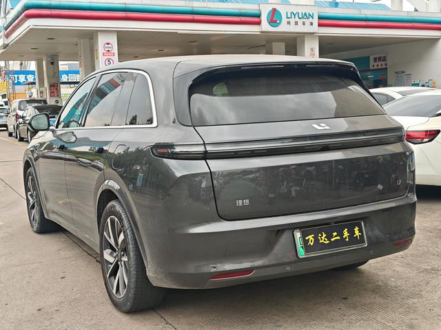 Li Auto L7 - фото 3