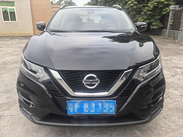 Nissan Qashqai - фото 1