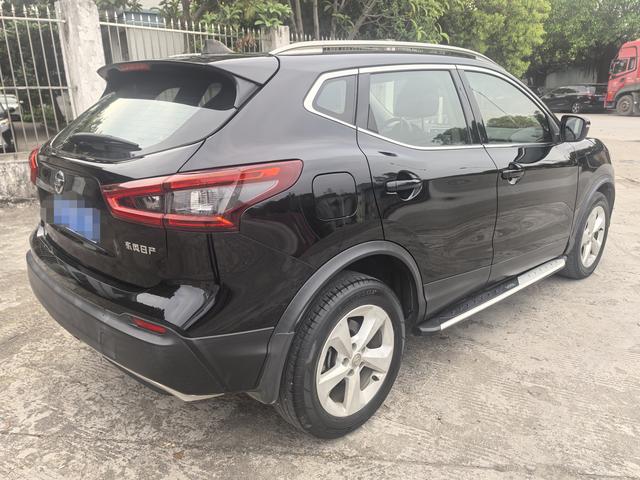 Nissan Qashqai - фото 4
