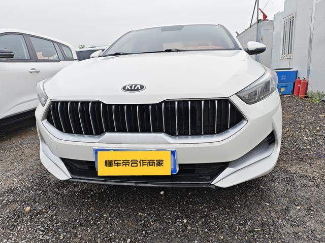 Kia K3 - фото 1