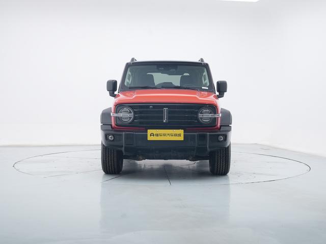 Tank 300 - фото 1