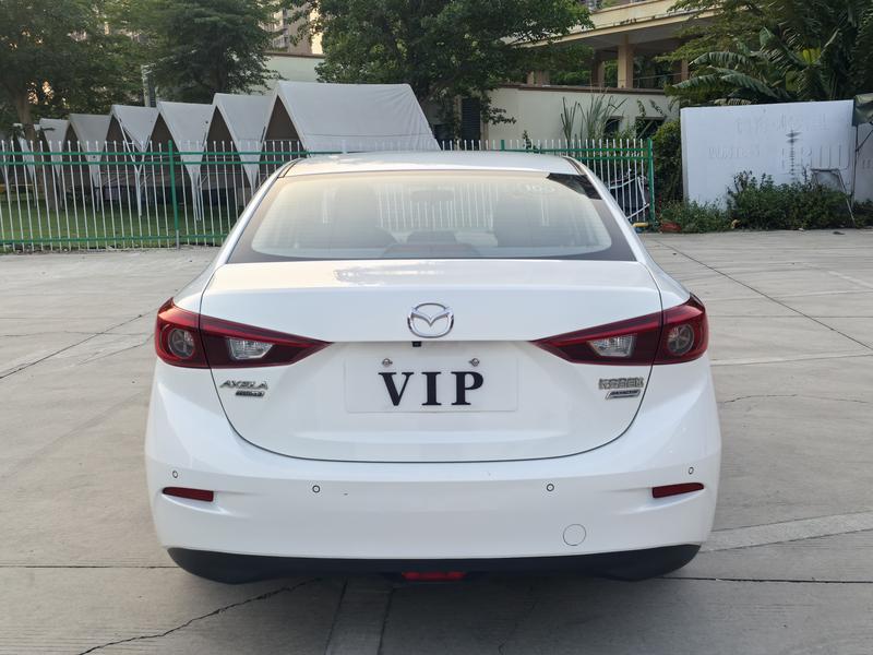 Mazda Mazda3 - фото 4
