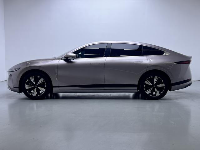 Changan Qiyuan A07 - фото 3