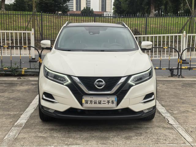 Nissan Qashqai - фото 1