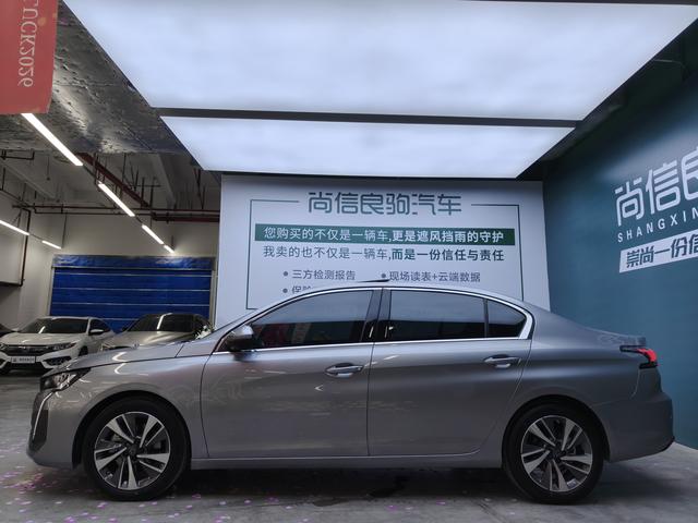 Peugeot 408 - фото 1