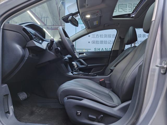 Peugeot 408 - фото 4