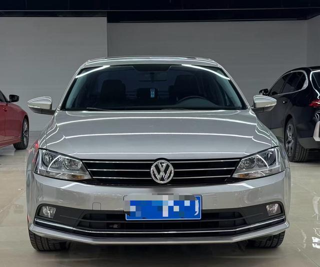 Volkswagen Sagitar - фото 1