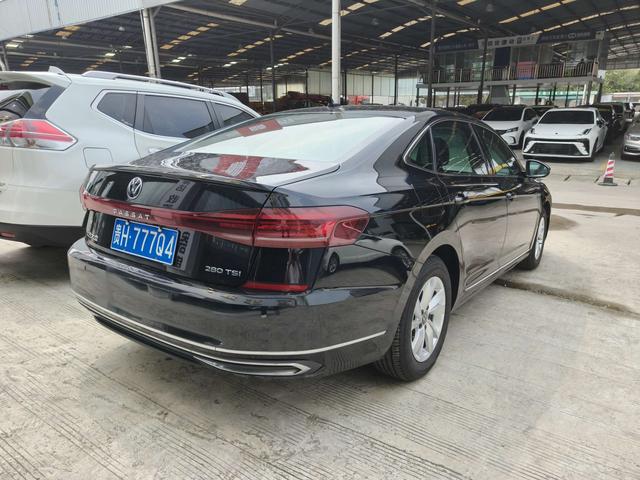 Volkswagen Passat - фото 3