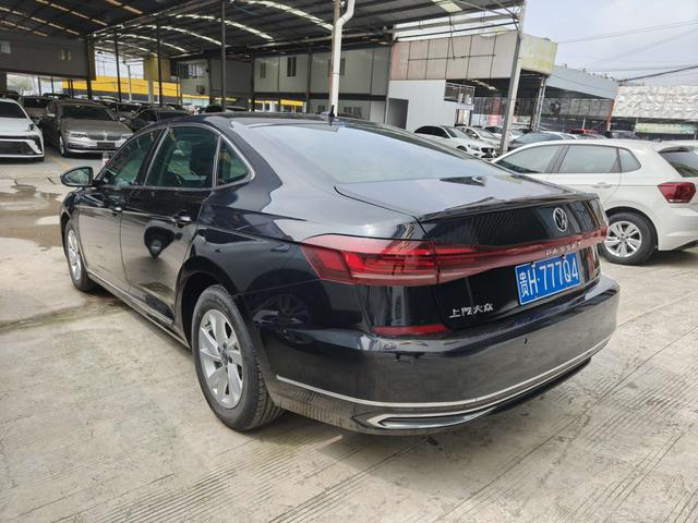 Volkswagen Passat - фото 4
