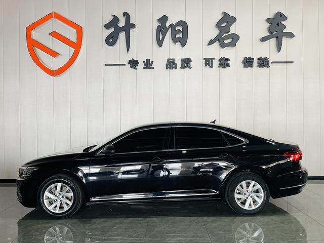 Volkswagen Passat - фото 2