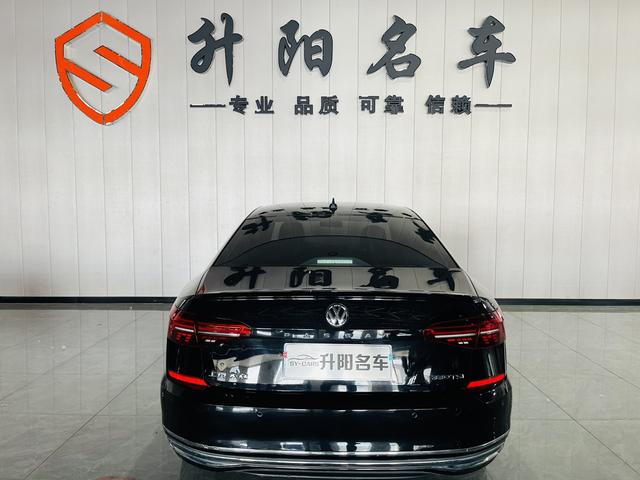 Volkswagen Passat - фото 3