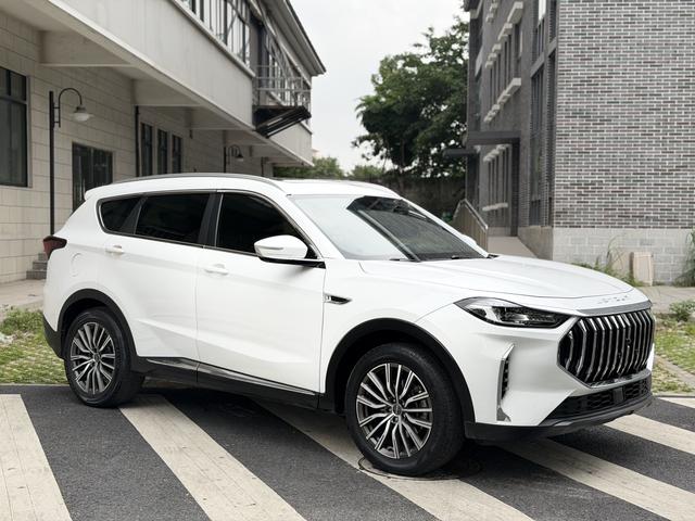 Jetour X70 PLUS - фото 2