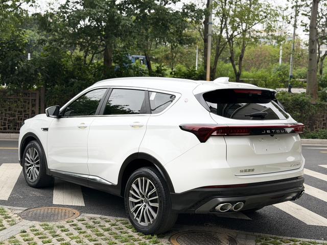 Jetour X70 PLUS - фото 3
