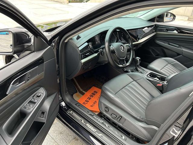 Volkswagen Passat - фото 3