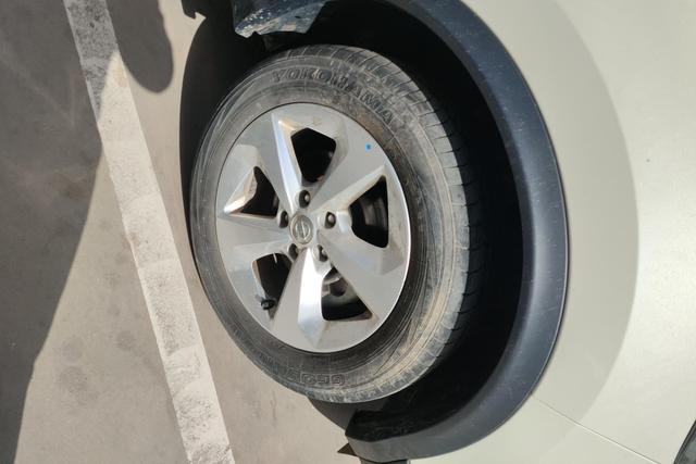 Nissan Qashqai - фото 4