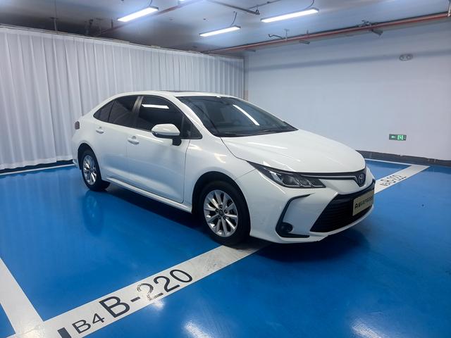 Toyota Corolla - фото 2