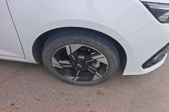 Geely Emgrand L Hi-P - фото 4