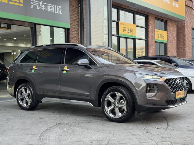 Hyundai Santa Fe - фото 3
