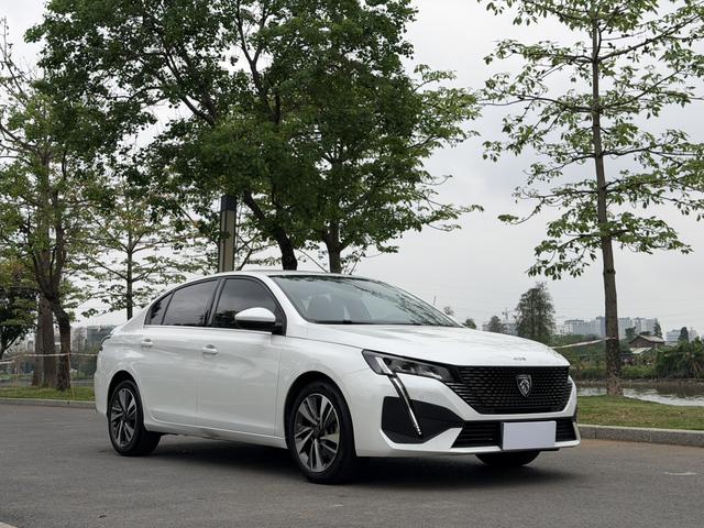 Peugeot 408 - фото 2