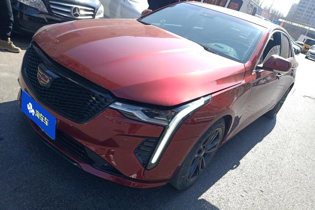 Cadillac CT4 - фото 0