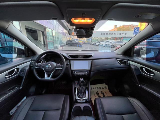 Nissan Qashqai - фото 4