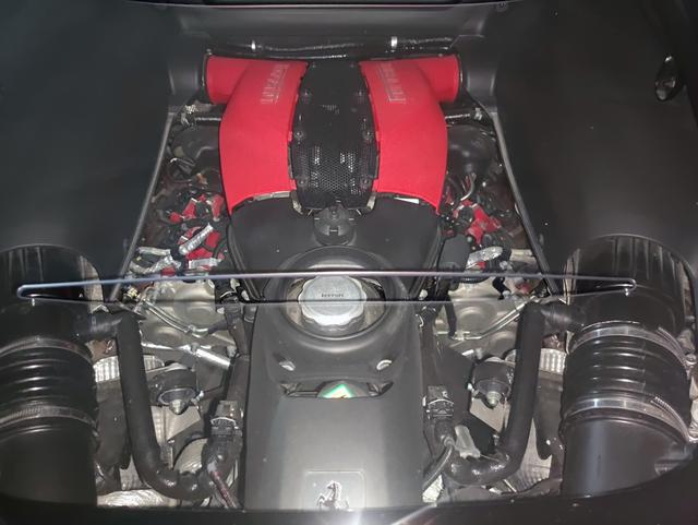 Ferrari F8 - фото 4