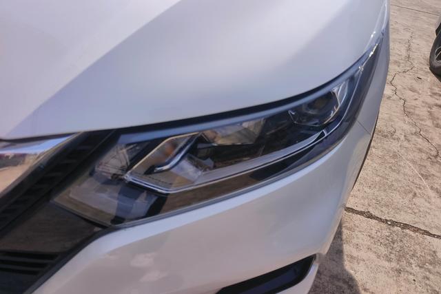 Nissan Qashqai - фото 1