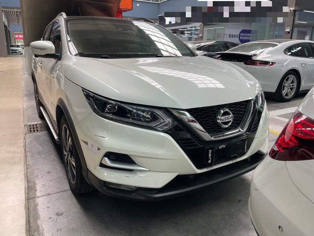 Nissan Qashqai - фото 1