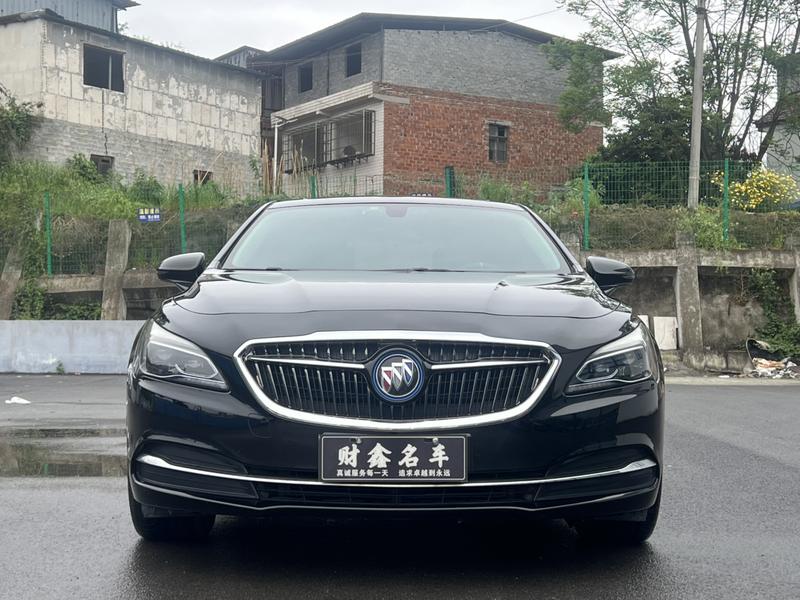Buick LaCrosse - фото 1