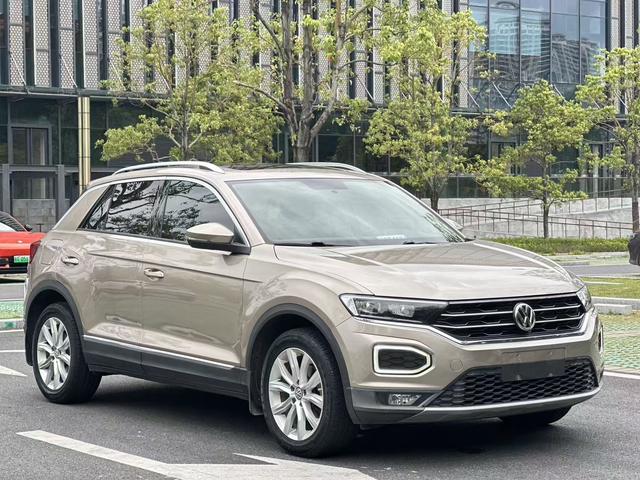 Volkswagen T-Roc - фото 2