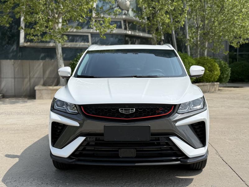Geely Coolray - фото 1