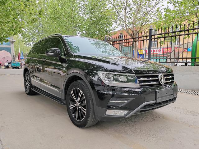 Volkswagen Tiguan L - фото 2