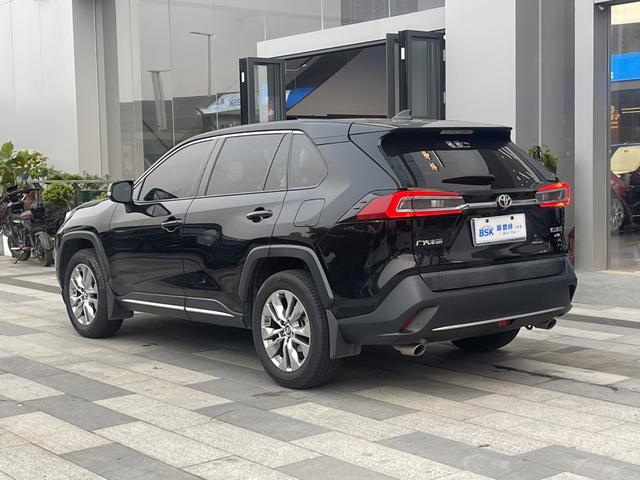 Toyota Wildlander - фото 4