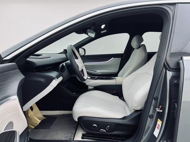 Changan Qiyuan A07 - фото 3