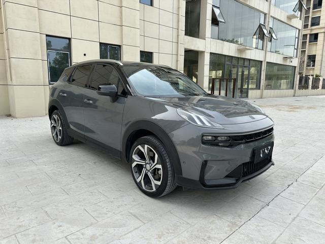 Lynk & Co 06 - фото 2