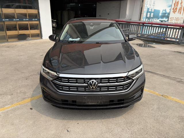 Volkswagen Sagitar - фото 1