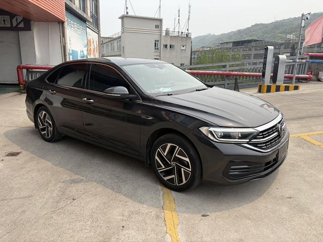 Volkswagen Sagitar - фото 2