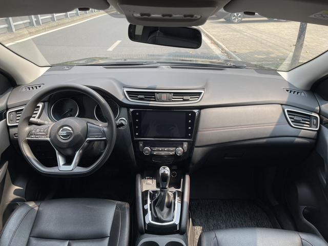 Nissan Qashqai - фото 4