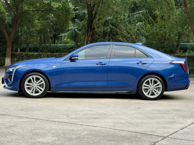 Cadillac CT4 - фото 2