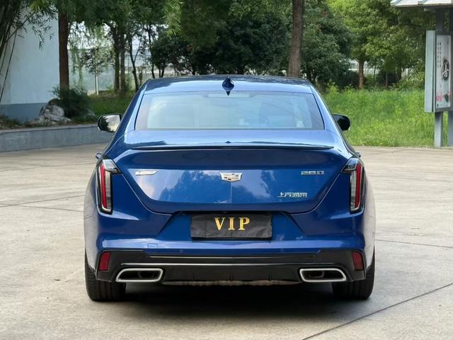 Cadillac CT4 - фото 4