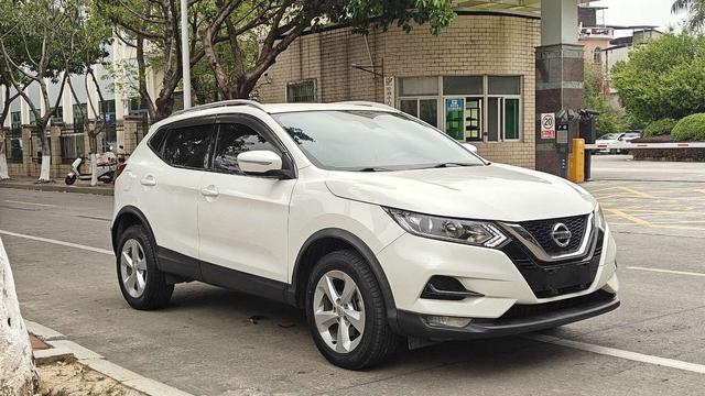 Nissan Qashqai - фото 2