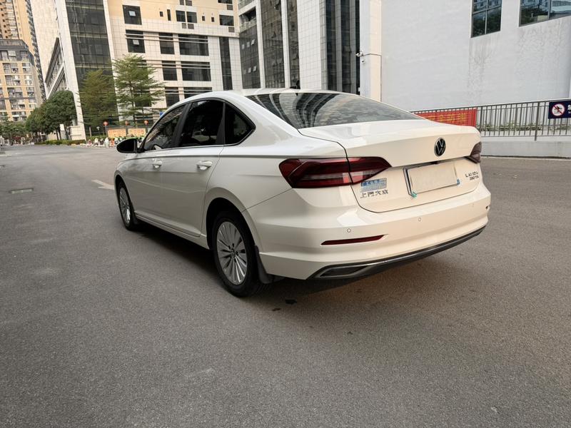 Volkswagen Lavida - фото 3