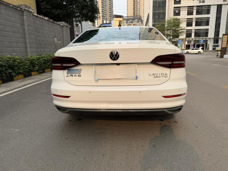 Volkswagen Lavida - фото 4