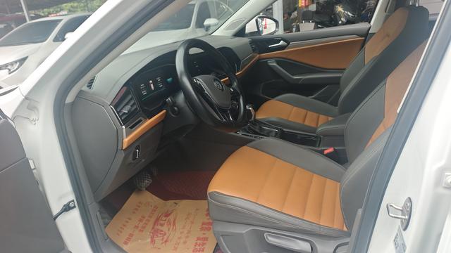Volkswagen Sagitar - фото 3