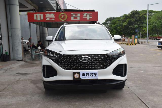 Hyundai ix35 - фото 2