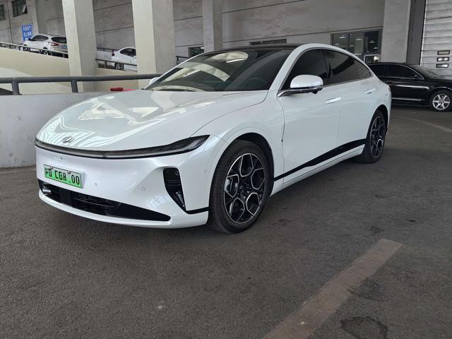 Changan Qiyuan A07 - фото 0